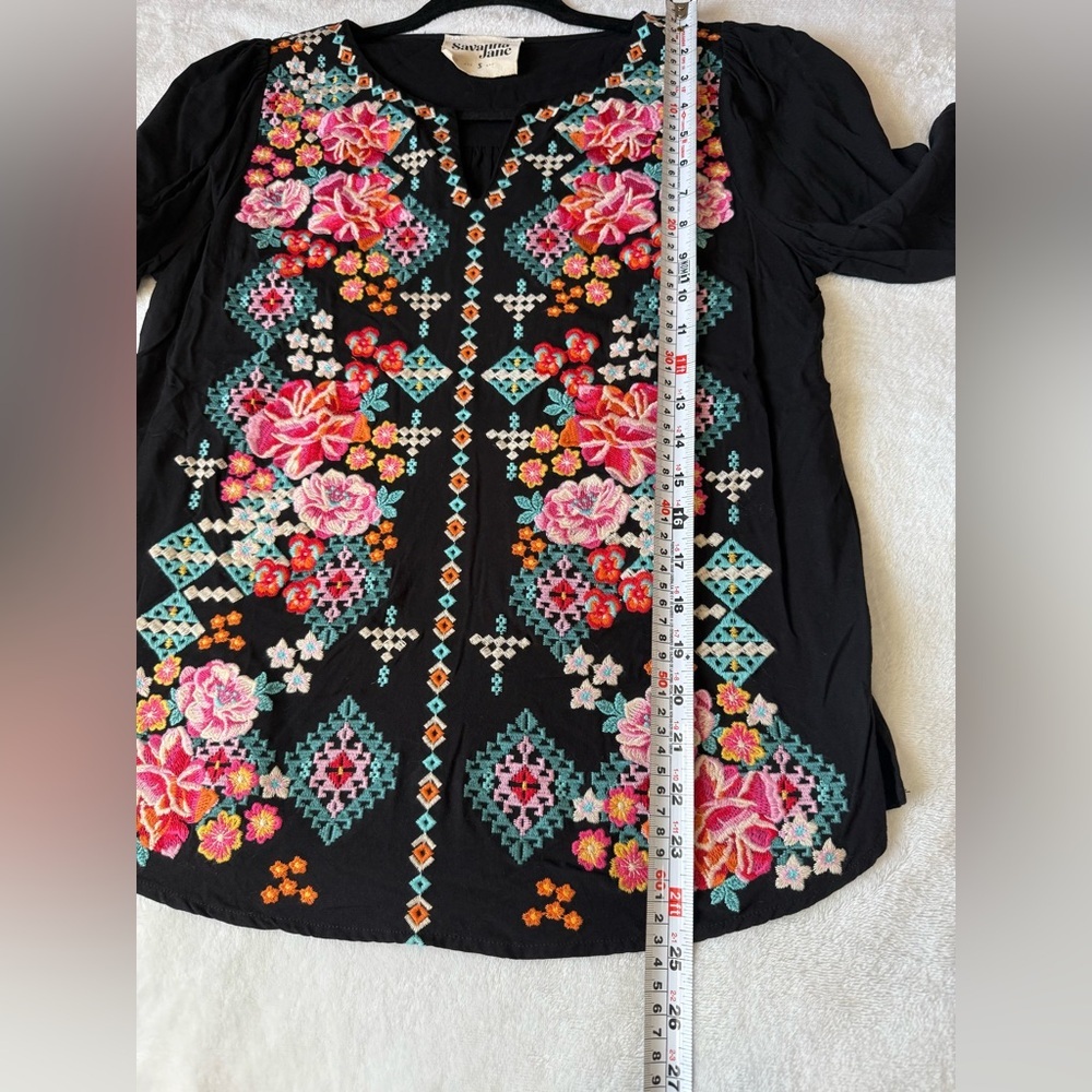 Savanna Jane Boho Embroidered Floral Blouse Black Rayon Peasant Top Size Small - Picture 7 of 9